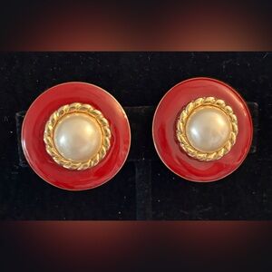 Monet Vintage Clip on Earring